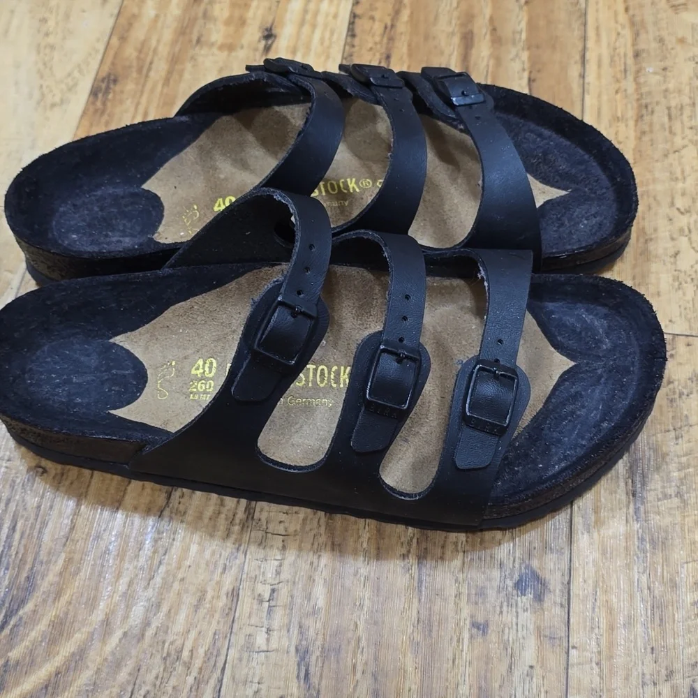 Birkenstock Women's Florida Soft Footbed sandals in black.  - Picture 2 of 6